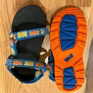 Little boys Tevas, size 10